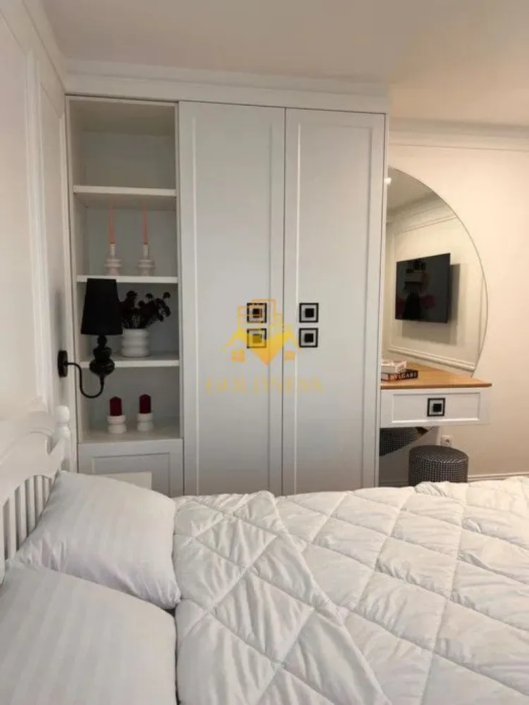 2 camere, LUX, parcare,AC, totul nou, Andrei Muresanu zona Revo, Sigma - GOLDNESS Imobiliare vă propune spre închiriere un apartament cu 2 camere complet mobilat și utilat, la etajul 3 într-un imobil de 4 etaje, în cartierul Andrei Muresanu. 

Apartamentul este compartimentat astfel:
 - dormitor cu pat matrimonial, dressing, noptiere

 - living cu bucatarie open-space complet utilată, canapea extensibilă, loc de servit masa 

 - baie cu cabina de dus, calorifer port prosop inox și dulap pentru depozitare.

 - terasa de 10 mp.

Imobilul este dotat cu toate cele necesare- centrală proprie, mașină de spălat haine, frigider, plită electrică, hotă, etc. 

Se află în apropierea stațiilor de transport în comun, magazine, restaurante, spații verzi, farmacii, etc. 

Dispune de loc de parcare subterana!

Dacă sunteți interesați de acest apartament și doriți să îl vizionați, dar și pentru alte oferte sau detalii nu ezitați să ne contactați telefonic sau prin e-mail. Vă stăm la dispoziție!