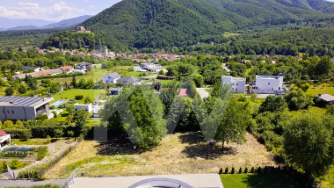 Teren 1340 mp în Cisnădioara – Cu Vedere la Cetatea Medievală și Munții Făgăraș