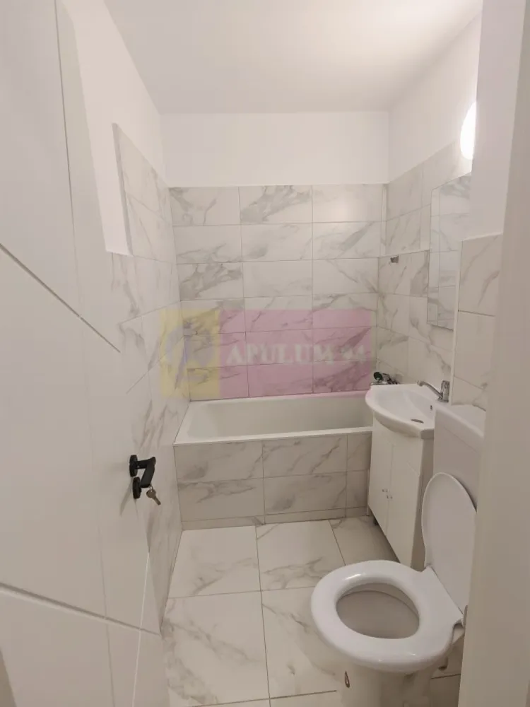 Garsonieră confort 1 Dristor - Agentia Imobiliara Apulum 94
Va propune spre vanzare o garsonieră situată lângă gura de metrou Dristor 2, etaj 2/10, suprafața 31.2 mp. 
Locuința este complet renovată, gresie, faianță,uși schimbate. 
Blocul este curat și civilizat, dispune de paza 24/24, reabilitat termic și fără risc seismic