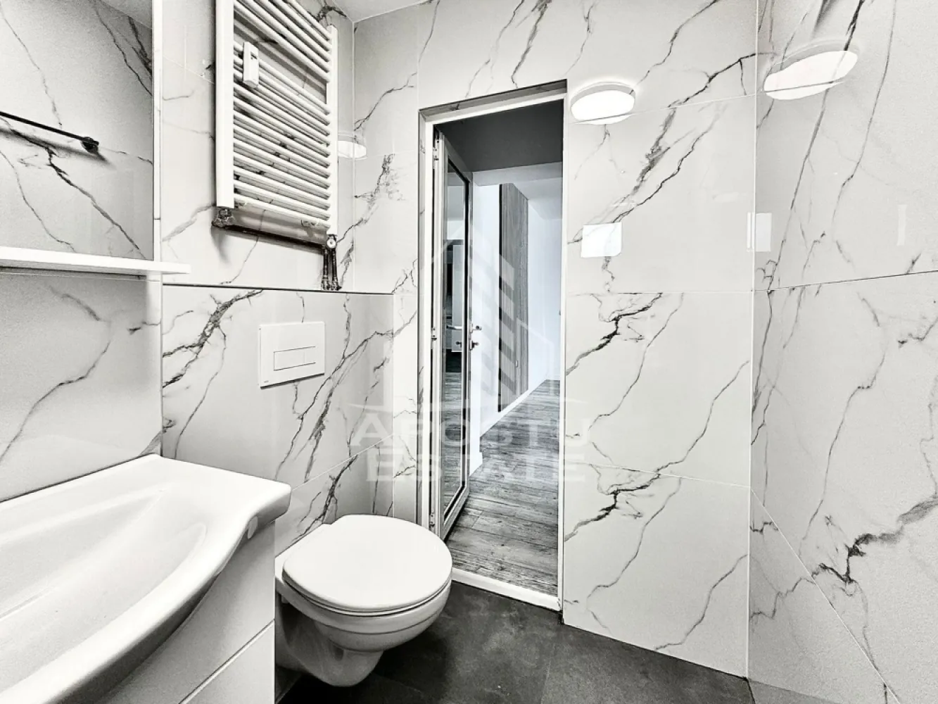 Apartament 2 camere zona centrala langa universtatea Aurel Vlaicu