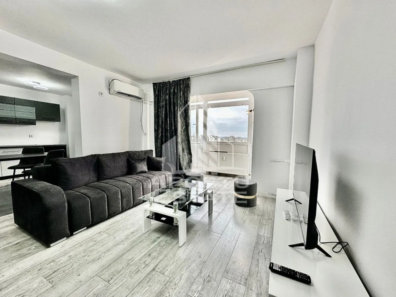 Apartament 2 camere zona centrala langa universtatea Aurel Vlaicu