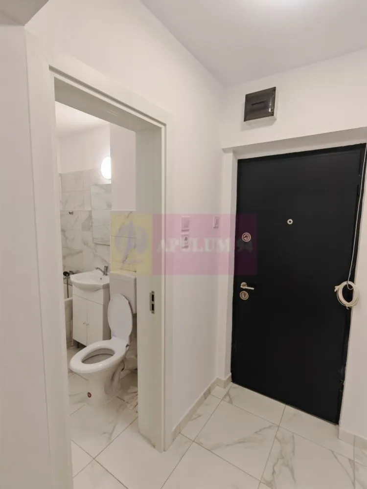 Garsonieră confort 1 Dristor - Agentia Imobiliara Apulum 94
Va propune spre vanzare o garsonieră situată lângă gura de metrou Dristor 2, etaj 2/10, suprafața 31.2 mp. 
Locuința este complet renovată, gresie, faianță,uși schimbate. 
Blocul este curat și civilizat, dispune de paza 24/24, reabilitat termic și fără risc seismic