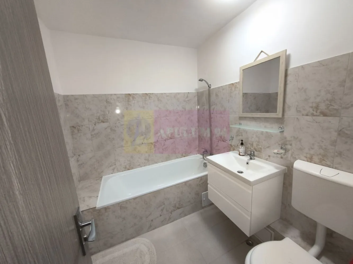 Apartament frumos lângă Metrou M2 și Parc