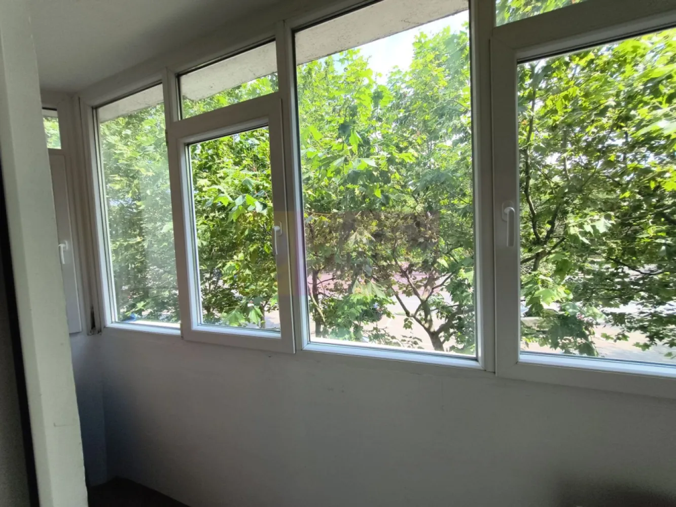 Apartament frumos lângă Metrou M2 și Parc