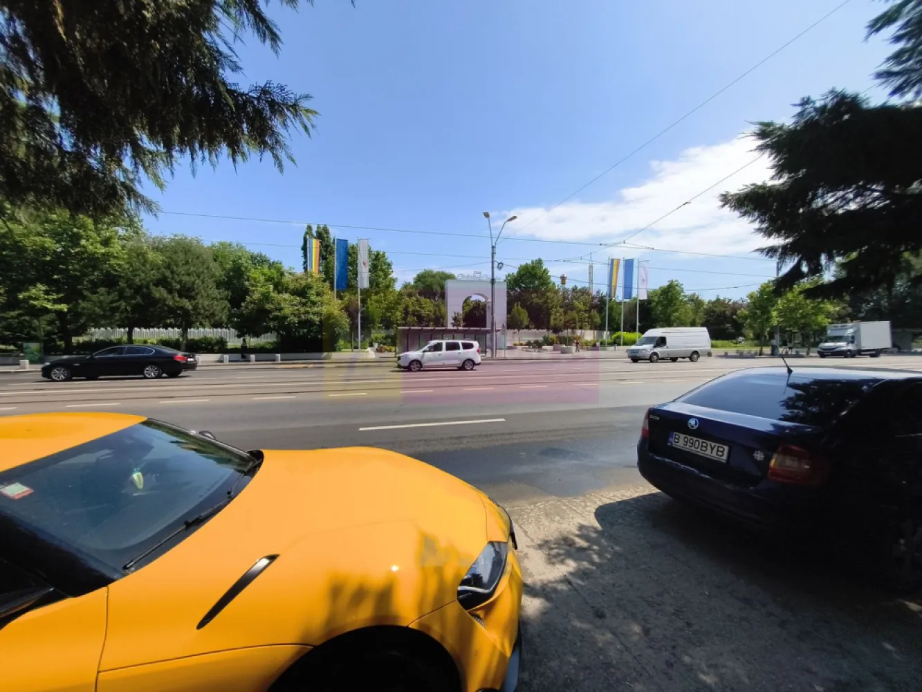 Apartament frumos lângă Metrou M2 și Parc