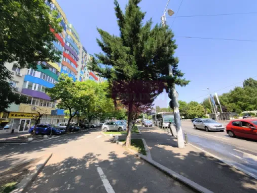 Apartament frumos lângă Metrou M2 și Parc
