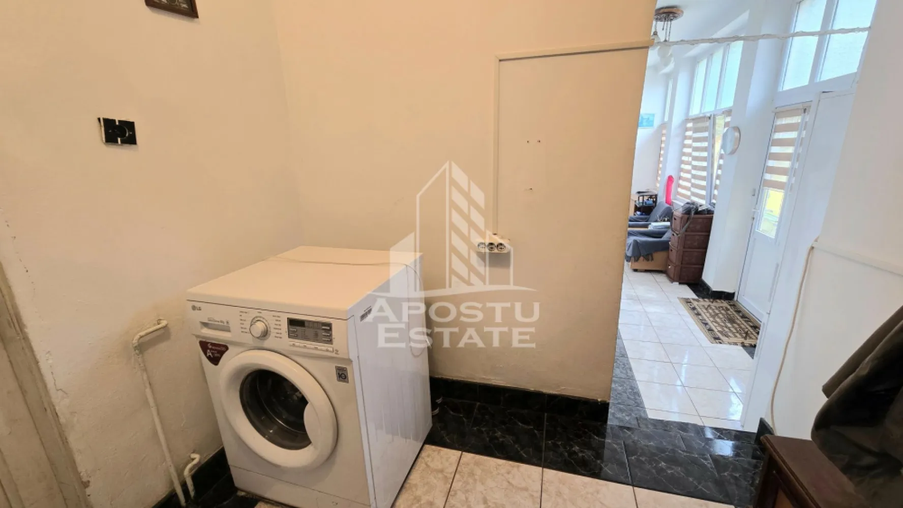 Casa de vanzare, 7 camere si 4 bai, centrala proprie, zona Odobescu