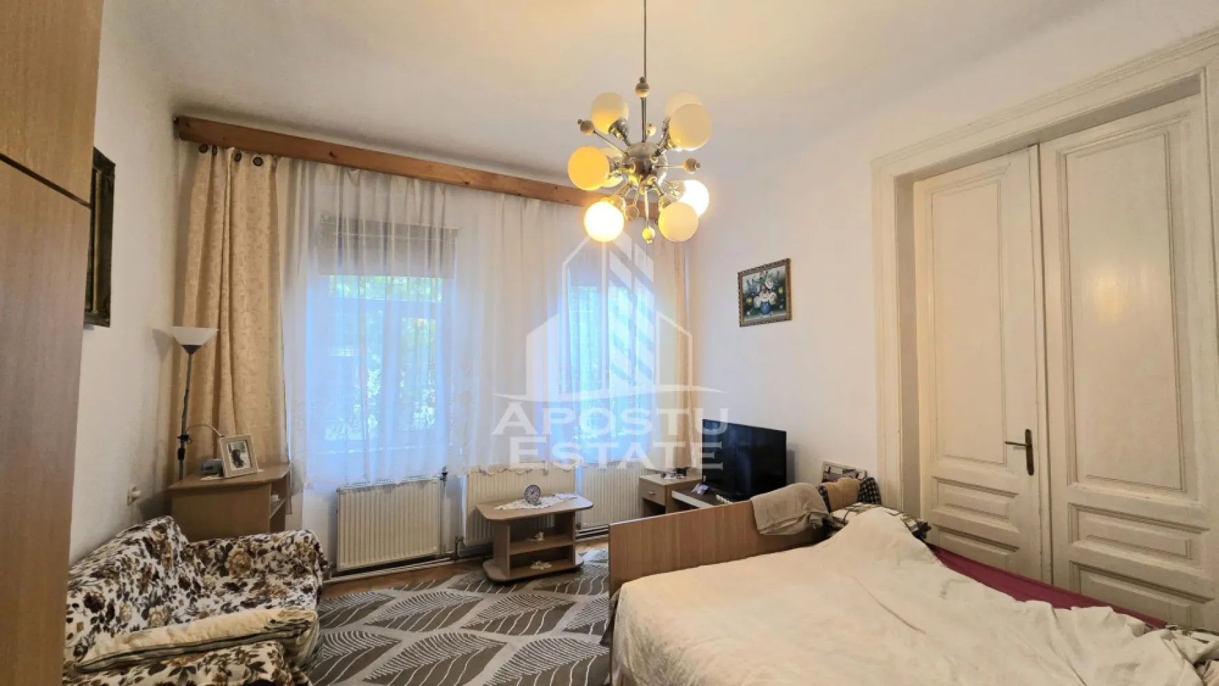 Casa de vanzare, 7 camere si 4 bai, centrala proprie, zona Odobescu