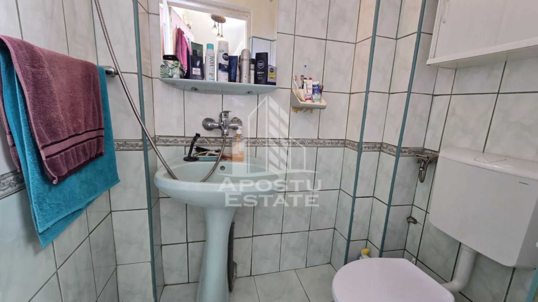 Casa de vanzare, 7 camere si 4 bai, centrala proprie, zona Odobescu