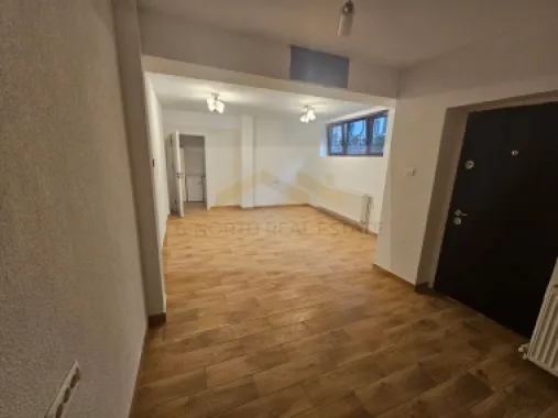 Spațiu de închiriat 26 mp | Piața Victoriei | Ideal birou, beauty sau servicii