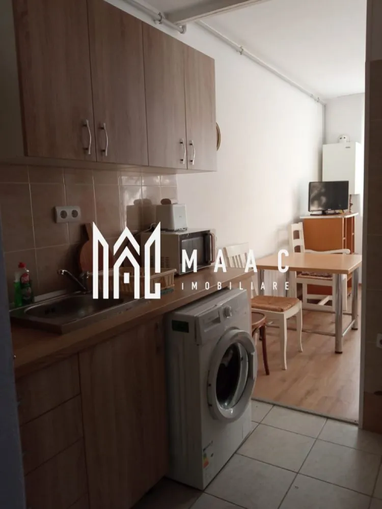Garsoniera | Etaj 2 | 24 MPU | Terezian - MAAC Imobiliare vă propune spre închiriere o garsonieră situată în cartierul Terezian, într-o zonă liniștită și accesibilă, aproape de mijloacele de transport în comun și de toate facilitățile necesare traiului de zi cu zi.

Locuința este amplasată la etajul 2 și este complet mobilată și utilată, fiind pregătită pentru mutare imediată.

Detalii proprietate
Etaj 2
Garsonieră practică și bine compartimentată
Complet mobilată și utilată
Disponibilă imediat
Dotări și beneficii
Mobilier complet
Bucătărie utilată
Baie funcțională
Electrocasnice necesare pentru confortul zilnic
Spațiu ideal pentru o persoană sau un cuplu
Avantaje locație
Situată în cartierul Terezian
Stații de transport în comun în apropiere
Magazine de cartier la câteva minute de mers pe jos
Acces rapid către centrul orașului
Aproape de farmacii, supermarketuri și alte puncte de interes
Potrivită pentru
Persoană singură
Cuplu
Studenți sau angajați care își doresc acces facil către principalele zone ale orașului