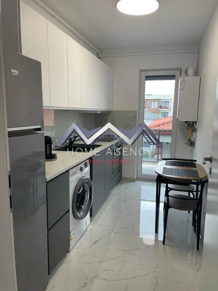 Apartament 2 camere Tunari | vedere spre pădure, include parcare - Descoperă un apartament cochet și elegant, disponibil imediat spre închiriere, situat în cadrul ansamblului rezidențial La Foresta Tunari, într-o zonă verde, liniștită și sigură, chiar lângă pădure. 📍 Etaj 2/2, într-un bloc nou, cu lift, proprietatea oferă un mix ideal de confort, funcționalitate și intimitate pentru cei care apreciază liniștea și aerul curat, dar și apropierea de București. ✅ Dotări și beneficii: - Complet mobilat și utilat (mașină de spălat rufe și vase, A/C etc.) - Încălzire în pardoseală - Living luminos + dormitor spațios - Bucătărie închisă - Terasă generoasă cu vedere spre pădure - Parcare deschisă în complex - Mijloace de transport în comun la intrarea în complex Situat la marginea pădurii, apartamentul oferă un cadru ideal pentru relaxare și locuire de calitate, într-un mediu verde și aerisit. 📞 Programează acum o vizionare! }}