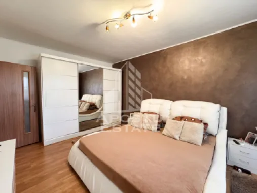 Apartament cu 4 camere de vanzare, etaj intermediar, 80 mpu, Sagului,