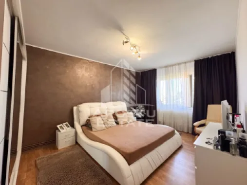 Apartament cu 4 camere de vanzare, etaj intermediar, 80 mpu, Sagului,