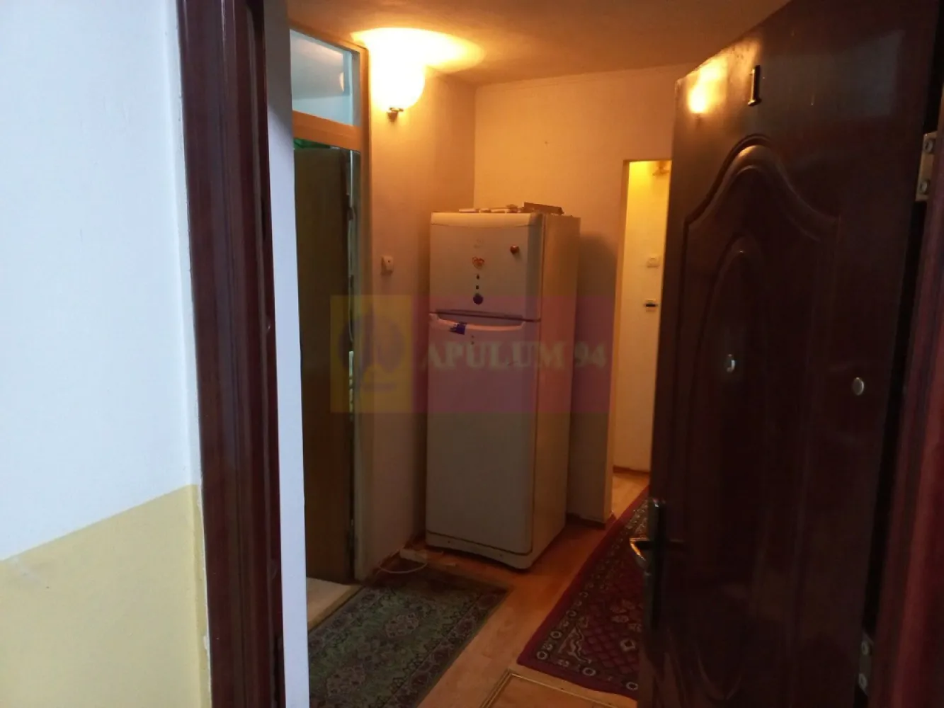 Apartament 2 camere Militari- Valea Lunga P/4 - Compania imobiliara Apulum94 va ofera un apartament de 2 camere P/4, confort 1 , decomandat, 52 mp suprafata utila situat in zona Militari-Str Valea Lunga. Apartamentul este mobilat si utilat precum se vede in pozele atasate.Proprietarul accepta si chiriasi din afara tarii. Conditii de inchiriere : 1 chirie +1 garantie, comision agentie 50 %.
 Pentru mai multe detalii sau o eventuala vizionare va rog sa ma sunati la numarul de telefon 0733683454- Dorin Dinu/ Apulum94.