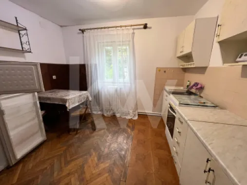 Casa cu gradina de vanzare