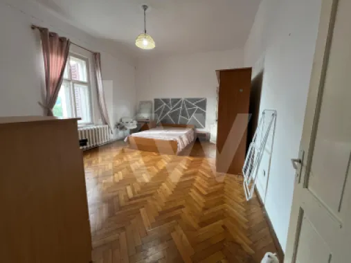 Casa cu gradina de vanzare