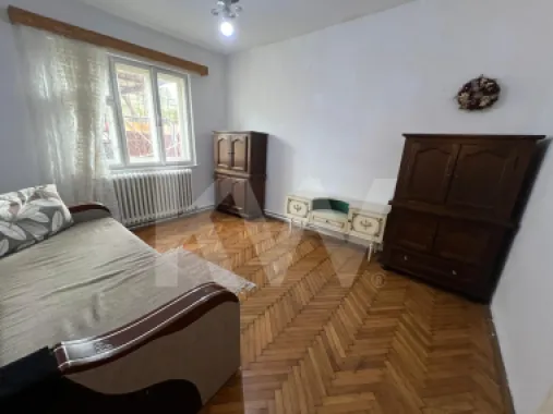 Casa cu gradina de vanzare