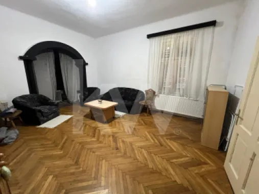 Casa cu gradina de vanzare