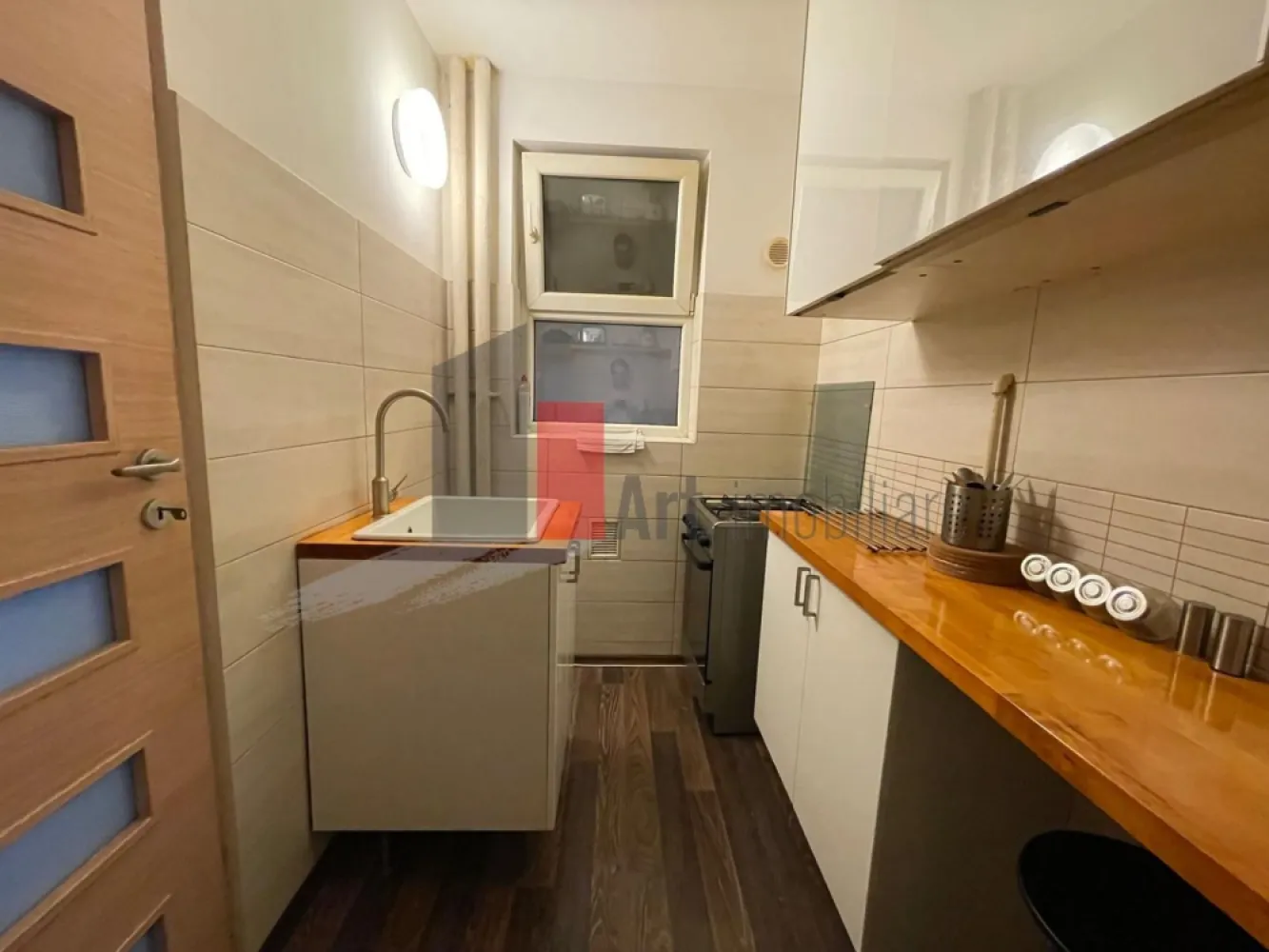 APARTAMENT 2 CAMERE -SALA PALATULUI