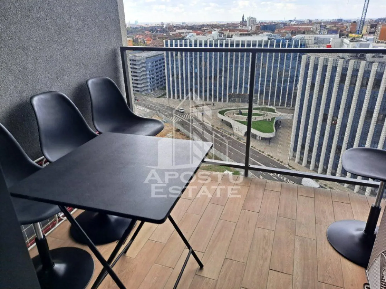 Apartament cu 2 camere, open space, zona Take Ionescu (ISHO)