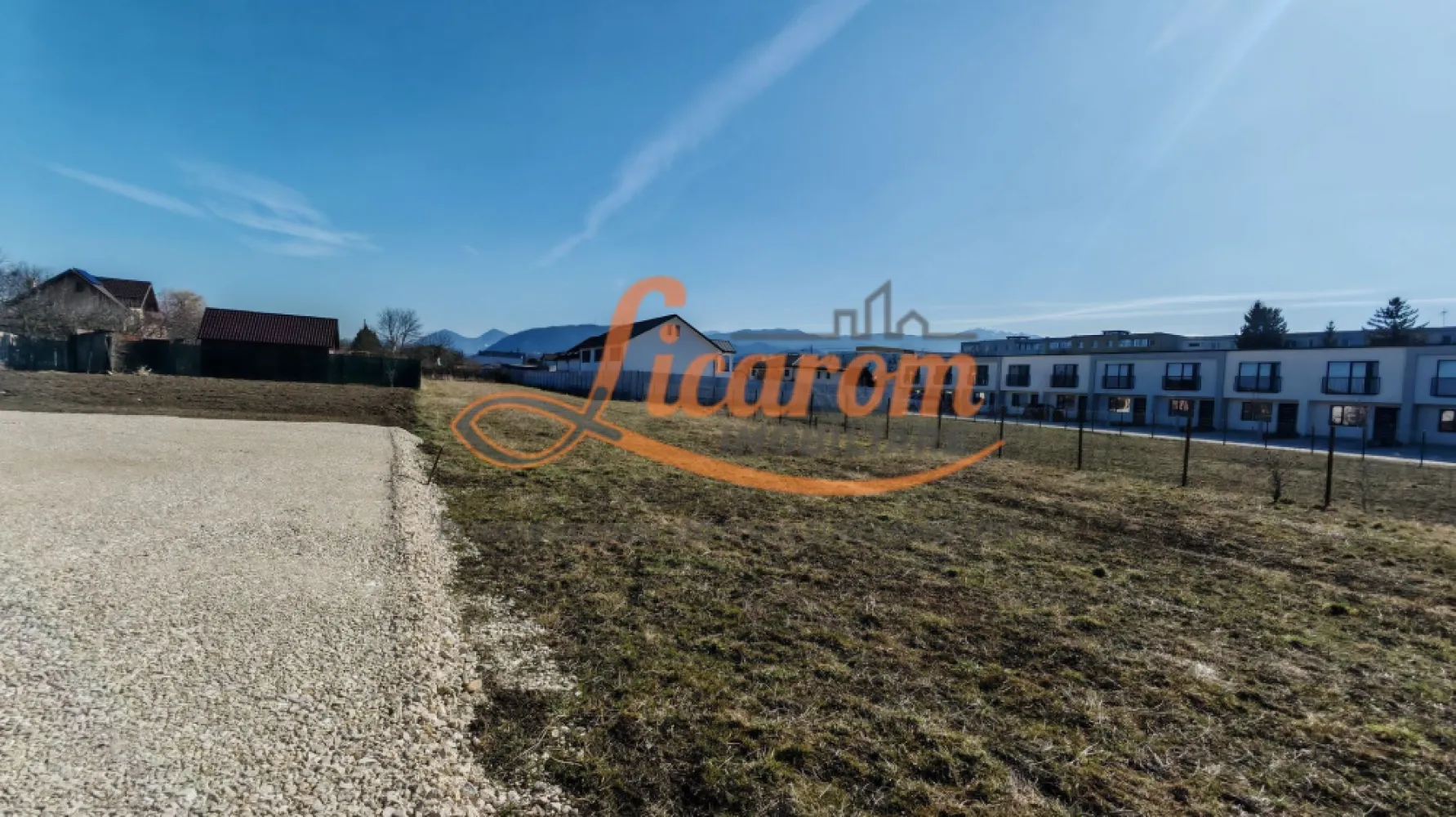 BARTOLOMEU,teren intravilan de 774 mp,intre case,constructii P+2 - LICAROM IMOBILIARE propune spre vanzare in exclusivitate un teren INTRAVILAN in BARTOLOMEU STR HANS EDER in zona plina de dezvoltare urbana.
Terenul este intravilan, are Front stadal de 14,7 ml si este intabulat ca si "curti constructii" fiind pretabil pentru locuinta individuala,duplex,triplex sau bloc P+2 - 6.
In zona s-au construit mai multe ansambluri de "CASE INSIRUITE".
Utiltatile -apa,canalizare,curent si gaz - sunt la 50 m de teren.
Toate actele sunt in regula.
Detine Certificat de Urbanism.
Pretul este 105 euro /mp.
Pentru mai multe relatii si vizionari,nu ezitati sa ne contactai la telefon 0741059397 Consultant imobiliar Calin si 0723985424 Consultant imobiliar Liliana.