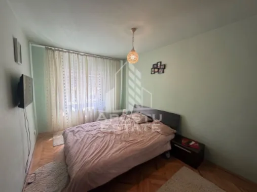 Apartament cu 3 camere de vânzare , etajul 2 , Zona Lipovei, Timisoara