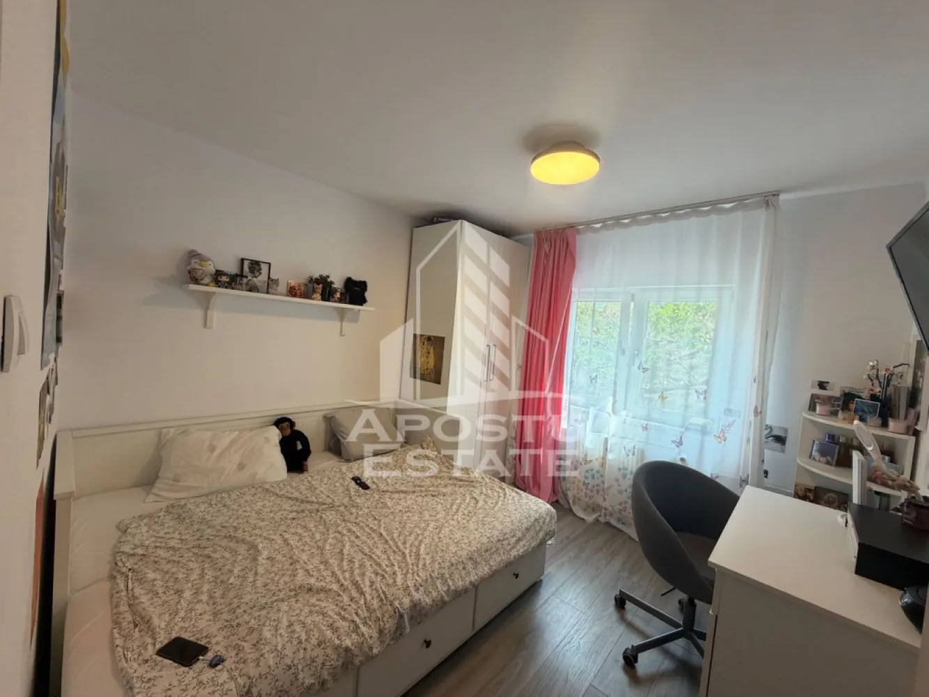 Apartament cu 3 camere de vânzare , etajul 2 , Zona Lipovei, Timisoara
