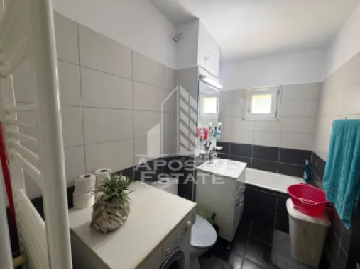 Apartament cu 3 camere de vânzare , etajul 2 , Zona Lipovei, Timisoara