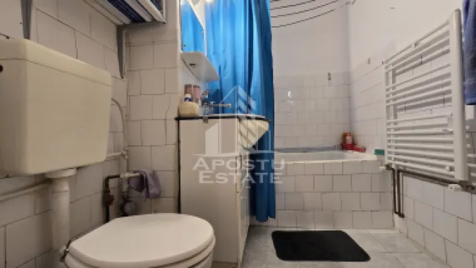 Apartament cu 4 camere de vânzare, zona Lipovei, Timișoara