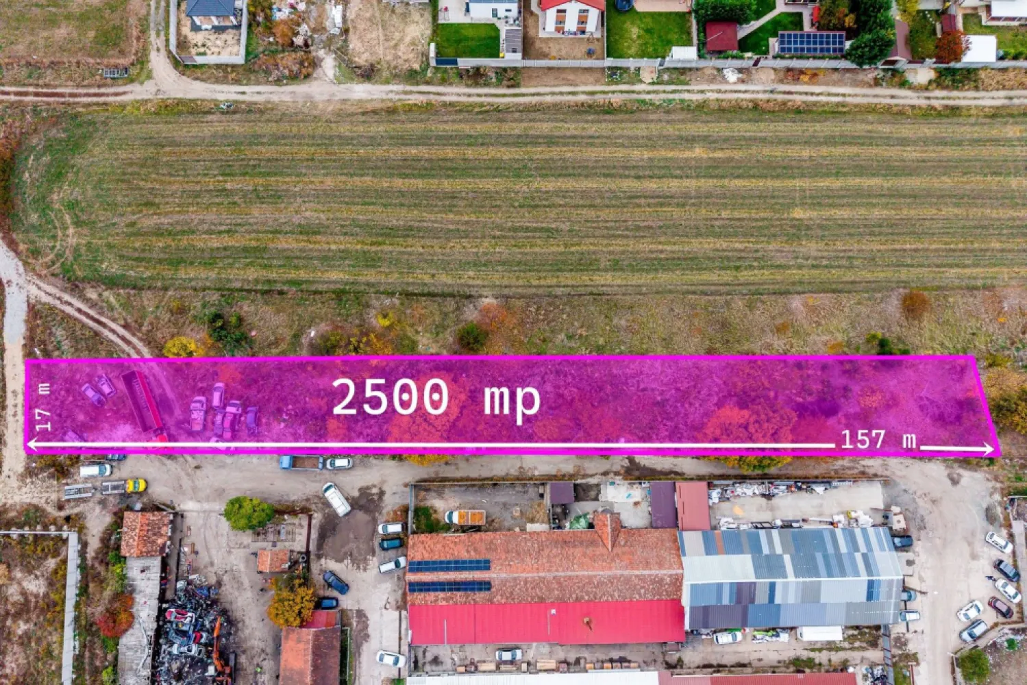Teren de 2500 mp cu posibilitate de parcelare în Bujac Arad - Cauți o oportunitate reală de investiție în Arad, la un preț sub media pieței?

Acest teren de 2500 mp (17 m lățime × 154 m lungime) este amplasat în Bujac, cu acces direct atât din strada Lavandei, cât și din strada Ilarion Felea, (drumuri de pământ), zonă cunoscută pentru hale de producție și spații de depozitare.

Proprietatea oferă un raport excelent între suprafață, poziționare și preț — sub 40 €/mp. 
Terenul se află într-o zonă mixtă (industrială și rezidențială), cu potențial de dezvoltare după obținerea PUZ-ului și autorizațiilor necesare. 

Contactează-mă, 
Andrei Caracioni 
telefon 0757 662 907 

pentru detalii suplimentare și pentru a analiza împreună oportunitatea.

Cod proprietate: CP2797013