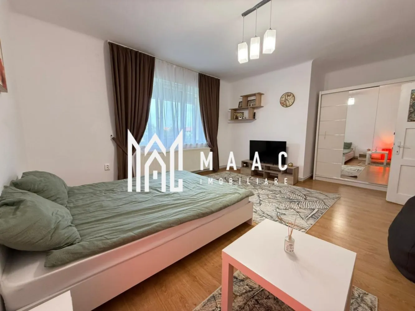 Apartament 1 camera | Etaj 1 | Decomandat | Curte | C. Noica