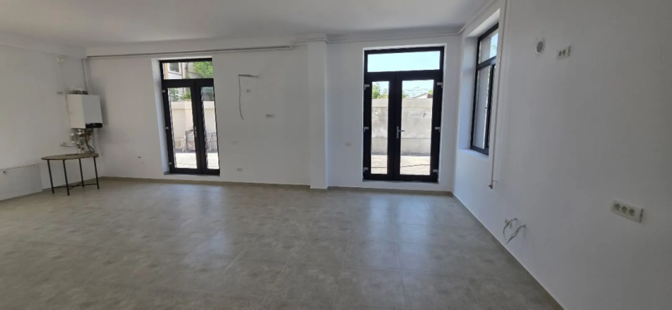 Salajan spatiu comercial 350 mp de inchiriat