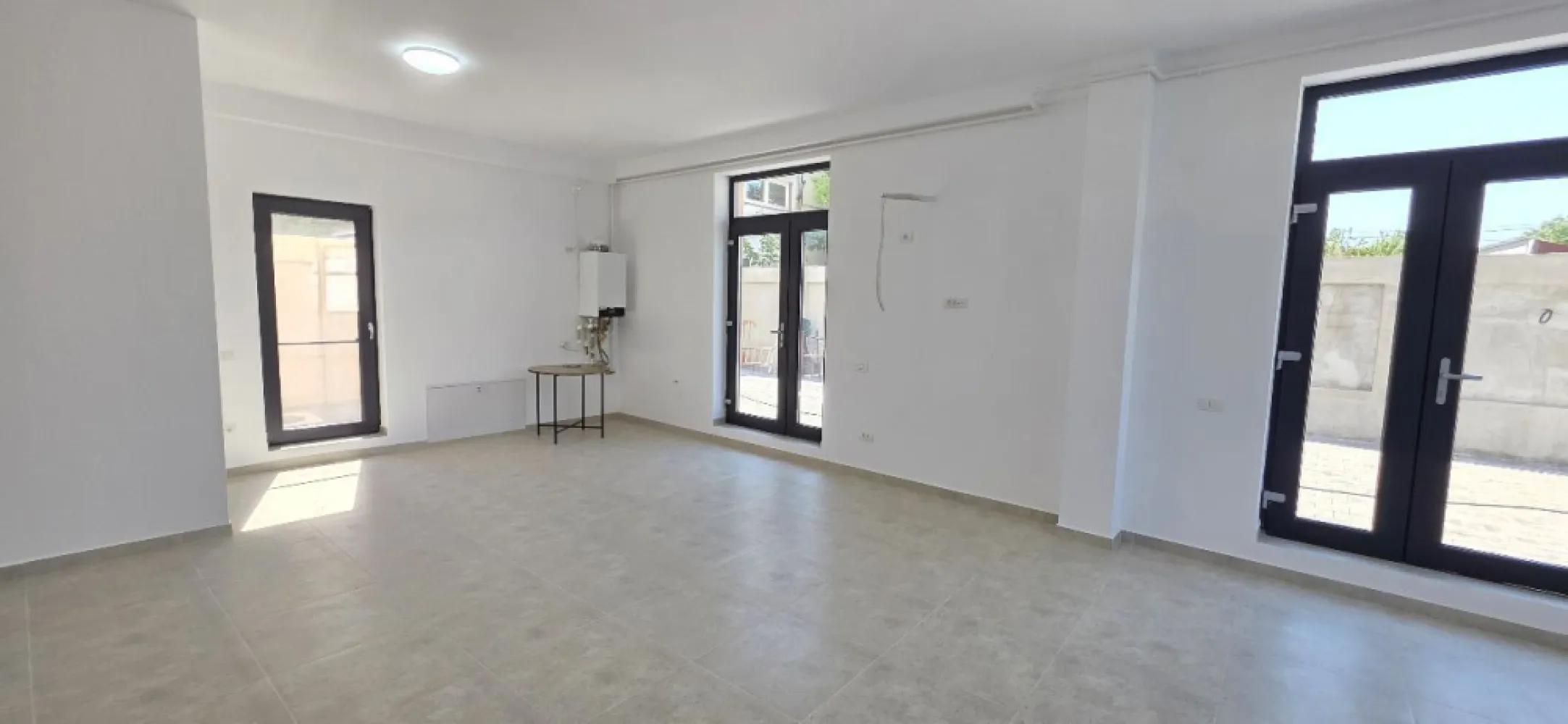 Salajan spatiu comercial 350 mp de inchiriat