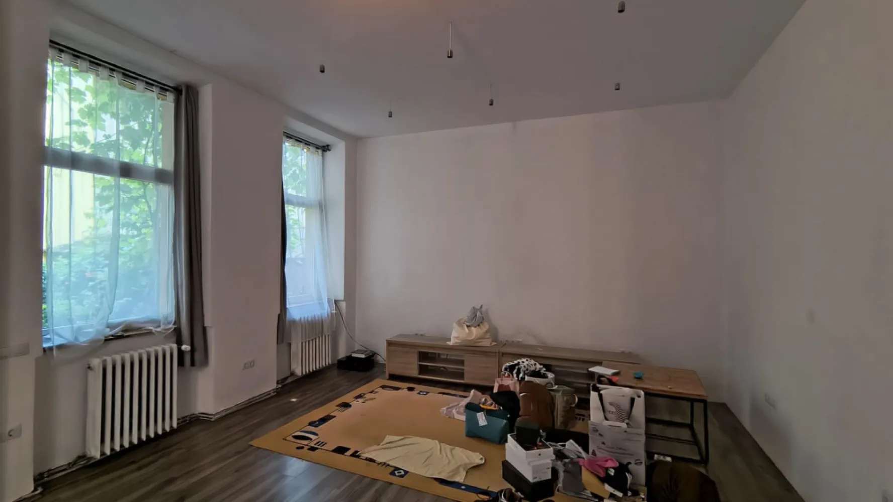 Chirie, 2 camere, Vasile Alecsandri. 450 €/lună. Comision 0.