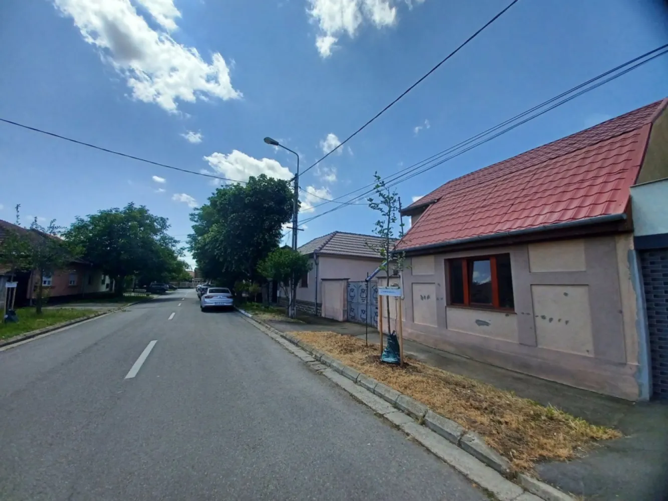 Casă, 500 mp, Muntele Găina. 600 E/lună (neg). Comision 0.