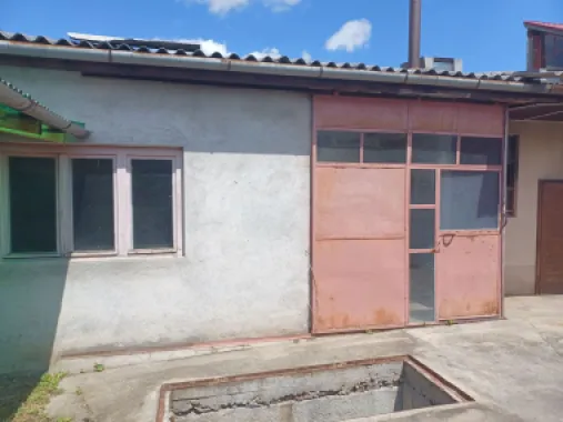 Casă, 500 mp, Muntele Găina. 600 E/lună (neg). Comision 0.