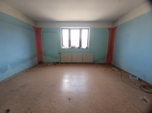 Casă, 500 mp, Muntele Găina. 600 E/lună (neg). Comision 0.