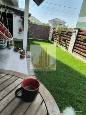 Casă înșiruită, 3 cam, 2 bai 80mp | Zona Cora Dumbrăvița |