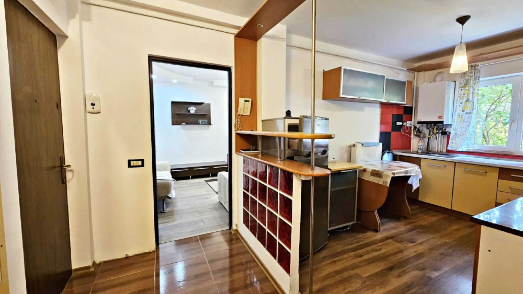 Racadau-Parc apartament 3 camere mobilat, utilat