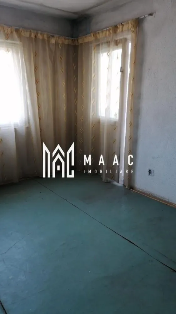 Apartament 2 camere | 50 mp | Ostroveni | etaj 4 | - MAAC Imobiliare vă propune spre vânzare un apartament cu 2 camere decomandat, ideal pentru cei care își doresc să își amenajeze locuința după propriul gust și preferințe.
Beneficiază de o compartimentare practică și de multiple îmbunătățiri esențiale, fiind o oportunitate excelentă atât pentru locuit, cât și pentru investiție.
Caracteristici:
Apartament cu 2 camere decomandat
Compartimentare eficientă și funcțională
Necesită renovare și modernizare
Preț negociabil
Compartimentare:
Living generos
Dormitor
Bucătărie
Baie
Hol
Balcon mare închis
Dotări și îmbunătățiri:
Hidroizolație realizată
Termoizolație
Ferestre cu geam termopan
Balcon închis cu tâmplărie PVC
Ușă metalică/blindată la intrare
Avantaje:
Compartimentare decomandată, oferind confort și intimitate
Balcon generos ce poate fi utilizat ca spațiu suplimentar de relaxare sau depozitare
Costuri reduse pentru îmbunătățirile majore deja realizate
Posibilitatea amenajării complete după propriile preferințe
Potrivit atât pentru locuință personală, cât și pentru investiție în vederea închirierii
Datorită structurii bune și dotărilor deja existente, acest apartament reprezintă o bază excelentă pentru crearea unei locuințe moderne și confortabile.
Pentru mai multe informații și programarea unei vizionări, echipa MAAC Imobiliare vă stă la dispoziție.ID 3181562