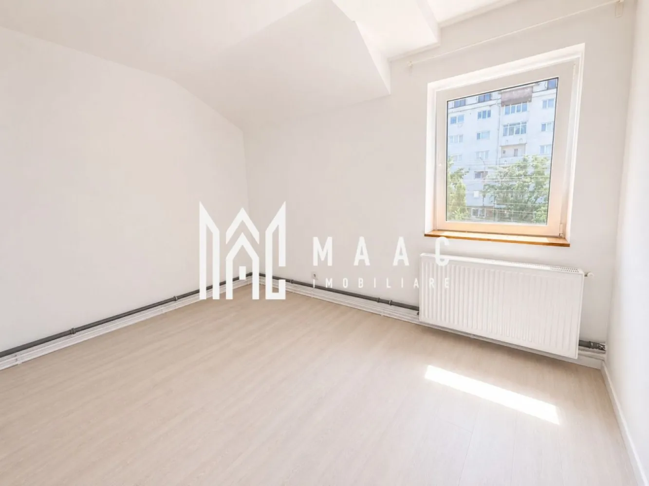 Spatiu comercial/ birouri | Etaj 1 | 80MP | Sub Arini