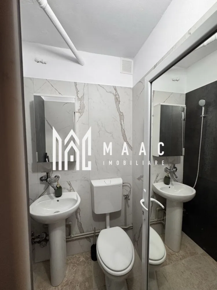 Garsoniera Nord | Strada Decebal | Complet renovata| Mutare imediata - MAAC Imobiliare vă propune spre vânzare o garsoniera confort 3, complet renovată și utilată, situată în zona Nord, în imediata apropiere a Liceului Sanitar (bloc G 159). Locuința se află la etajul 3 și reprezintă o oportunitate excelentă de investiție sau pentru locuit, fiind gata de mutare.
Caracteristici principale
• Localizare: Zona Nord, lângă Liceul Sanitar (Bl. G 159)
• Confort: Conf. 3
• Etaj: 3
• Stare: Renovată complet
• Instalații: Sanitară și electrică refăcute integral
Dotări și finisaje
• Complet mobilată
• Mașină de spălat nouă
• Cuptor cu microunde
• Mini-frigider
• Pat dimensiuni 120/200 cm
Preț și contact
• Preț: 25.500 EUR (ușor negociabil)
Pentru mai multe detalii și pentru programarea unei vizionări, nu ezitați să ne contactați, specificand ID3185668