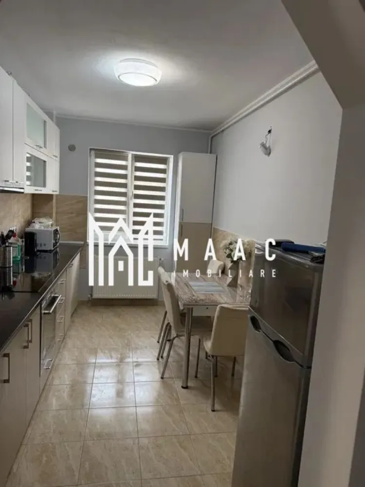 Apartament 2 camere decomandat | Terezian, Sibiu | 50 mp, lift, parcare - Apartament cu 2 camere decomandate de închiriat în Terezian, Sibiu, cu 50 mp utili, situat la etajul 2 al unui imobil finalizat, construit în 2010, dotat cu lift și pregătit pentru mutare imediată.

Detalii proprietate:
• Suprafață utilă: 50 mp
• Suprafață construită: 60 mp
• Compartimentare: 2 camere decomandate
• Etaj 2 din 5
• Imobil finalizat, construit în 2010
• Lift
• Balcon
• Loc de parcare inclus
• Complet mobilat și utilat
• Disponibil imediat

Zonă și acces:
Proprietatea este amplasată în zona Terezian, cu acces rapid către centrul orașului. În apropiere se află magazine, farmacii, școli, grădinițe și mijloace de transport, ceea ce oferă un plus de accesibilitate pentru locuirea de zi cu zi.

Cod anunț CP3185663. Contactați echipa MAAC Imobiliare pentru informații suplimentare și pentru programarea unei vizionări.