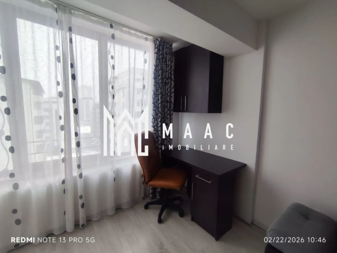 Apartament 2 camere semidecomandat | Hipodrom 1, Doamna Stanca | 47 mp, etaj 7 - Apartament de vânzare în Sibiu, în zona Hipodrom 1 - Doamna Stanca, cu 2 camere semidecomandat, 47 mp utili, balcon și poziționare la etajul 7 din 13.

Detalii proprietate:
• Suprafață utilă: 47 mp
• Suprafață construită: 50 mp
• Compartimentare: semidecomandat
• Configurație: 2 camere, 1 baie, 1 bucătărie
• Etaj 7 din 13
• Imobil finalizat în anul 2015
• 1 balcon
• Se vinde complet mobilat și utilat

Zona Hipodrom 1 - Doamna Stanca oferă acces rapid către magazine, supermarketuri, farmacii și mijloace de transport. Amplasarea pe Strada Doamna Stanca asigură legătură facilă cu punctele de interes din Sibiu și completează avantajul unui apartament ușor de folosit în ritmul zilnic al orașului.

Cod anunț CP3184381. Contactați-ne pentru detalii suplimentare și pentru a programa o vizionare.