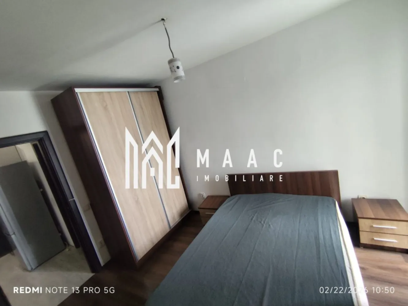 Apartament 2 camere semidecomandat | Hipodrom 1, Doamna Stanca | 47 mp, etaj 7 - Apartament de vânzare în Sibiu, în zona Hipodrom 1 - Doamna Stanca, cu 2 camere semidecomandat, 47 mp utili, balcon și poziționare la etajul 7 din 13.

Detalii proprietate:
• Suprafață utilă: 47 mp
• Suprafață construită: 50 mp
• Compartimentare: semidecomandat
• Configurație: 2 camere, 1 baie, 1 bucătărie
• Etaj 7 din 13
• Imobil finalizat în anul 2015
• 1 balcon
• Se vinde complet mobilat și utilat

Zona Hipodrom 1 - Doamna Stanca oferă acces rapid către magazine, supermarketuri, farmacii și mijloace de transport. Amplasarea pe Strada Doamna Stanca asigură legătură facilă cu punctele de interes din Sibiu și completează avantajul unui apartament ușor de folosit în ritmul zilnic al orașului.

Cod anunț CP3184381. Contactați-ne pentru detalii suplimentare și pentru a programa o vizionare.