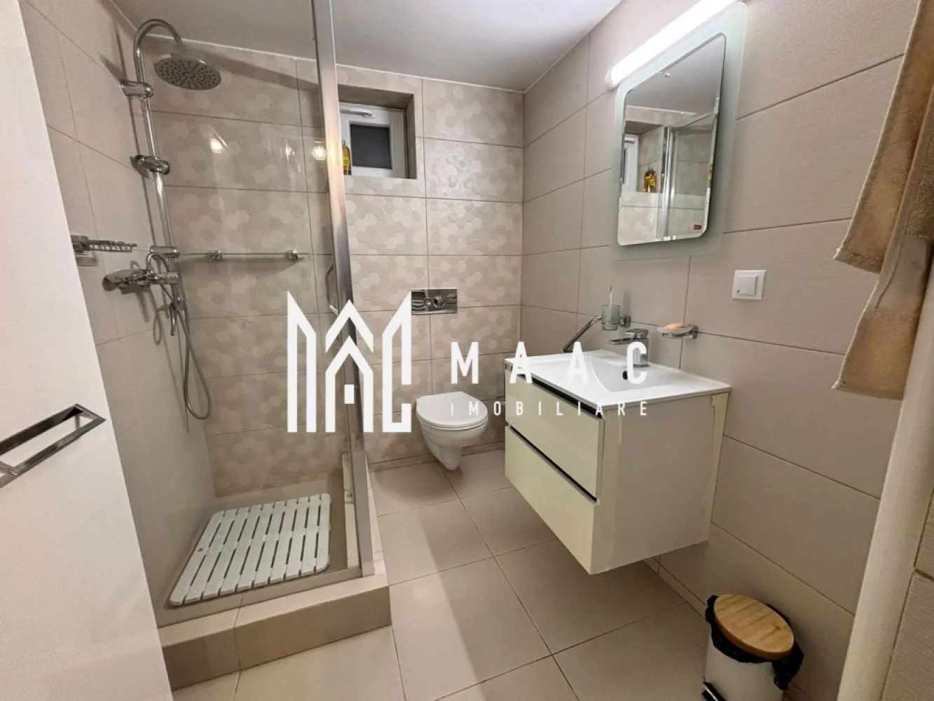 Apartament 4 camere decomandat | Terezian, Sibiu | 180 mp, curte 400 mp