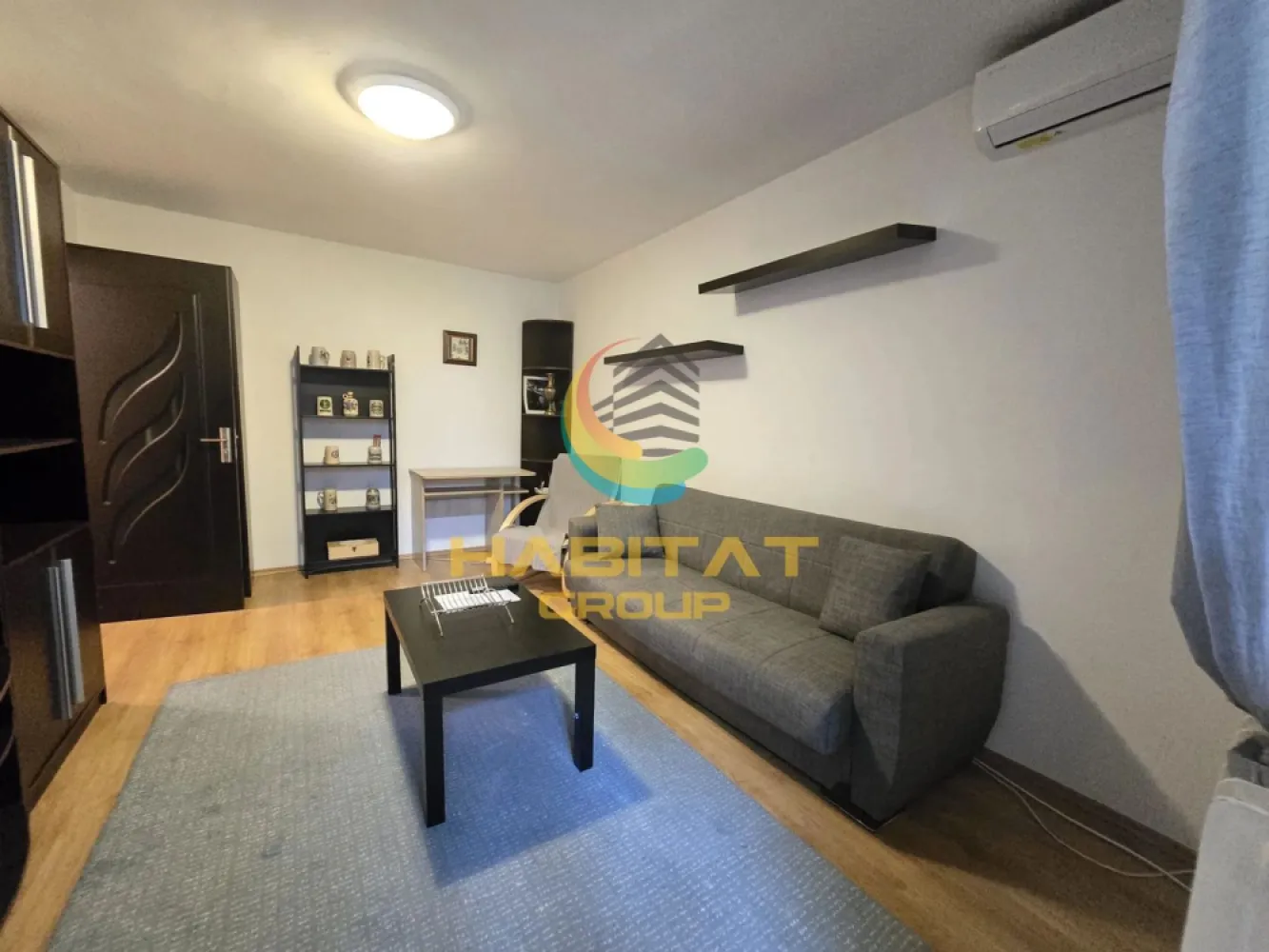 2 camere Brancoveanu Huedin liber mobilat utilat loc parcare - Vanzare apartament 2 camere Brancoveanu - Huedin, decomandat, etaj 3/10, liber, gresie, faianta, parchet, termopan, usa metalica, balcon inchis cu termopan, mobilat si utilat, loc parcare, toate actele, zona linistita cu acces rapid catre mijloacele de transport in comun, centre comerciale, scoli, gradinite.
Pentru vizionari ma puteti contacta la numarul 0724.730.789 - Andreea Andreescu