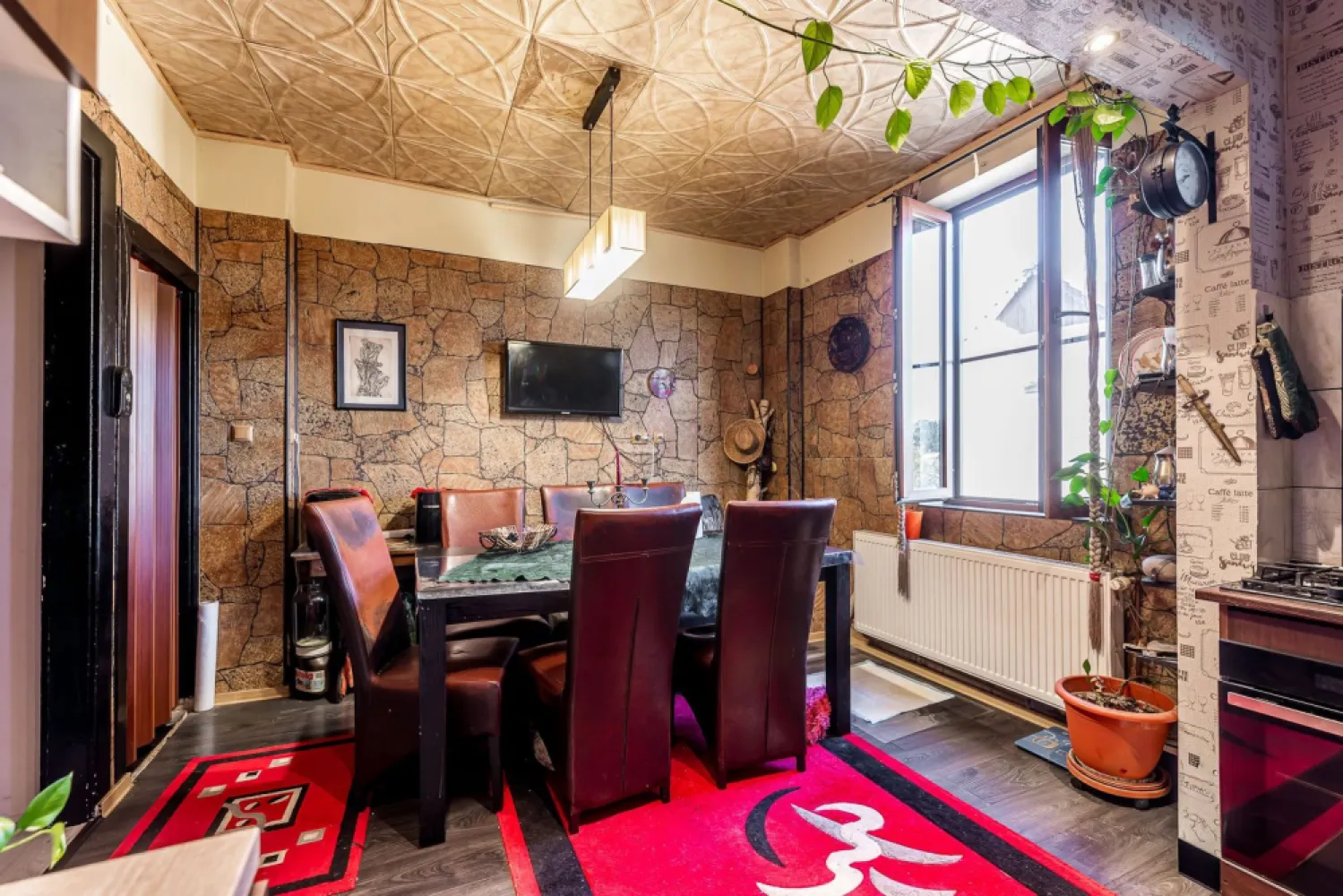PREȚ NOU! Apartament cu 3 camere & curte | zona Malul Mureșului