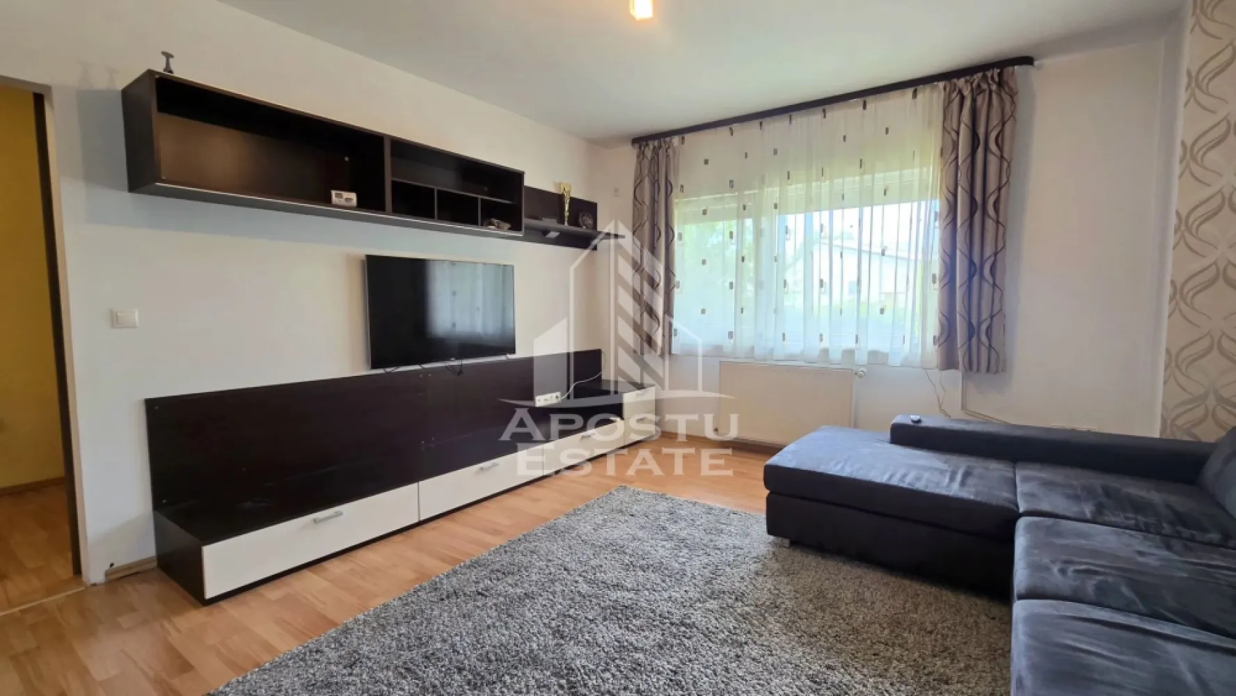 Apartament de vanzare cu 3 camere, bloc nou, centrala proprie,Aradului